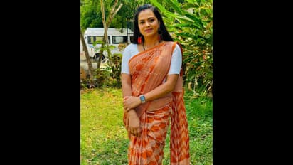 ರೀಲ್ ಅಲ್ಲ…. ರಿಯಲ್ ಗಂಡನ ಜೊತೆಗೆ ರೊಮ್ಯಾಂಟಿಕ್ ಪೋಸ್ ಕೊಟ್ಟ ರಾಮಾಚಾರಿಯ ವಿಲನ್ ವೈಶಾಖ