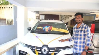 'ஒரு நொடி' படத்தின் வெற்றி! இயக்குனர் மணிவர்மனுக்கு கார் பரிசளித்த தயாரிப்பாளர்!