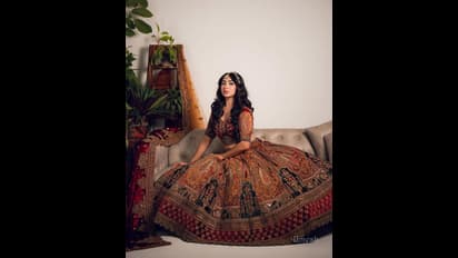 ರಾಯಲ್ ಲುಕ್ಕಲ್ಲಿ ಸಾನ್ಯಾ ಅಯ್ಯರ್… ಸಂಜಯ್ ಲೀಲಾ ಬನ್ಸಾಲಿಗೆ ನಾಯಕಿ ಫಿಕ್ಸ್ ಎಂದ ಫ್ಯಾನ್ಸ್