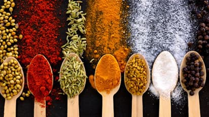 'എവറെസ്റ്റ്' നിരോധനം, സുഗന്ധവ്യഞ്ജന ഉത്പന്നങ്ങളുടെ ഗുണനിലവാരം പരിശോധിക്കണം; സംസ്ഥാനങ്ങളോട് കേന്ദ്രം