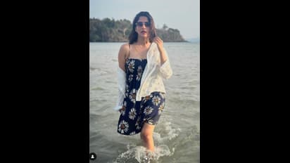 'ധൈര്യം എന്നത് പ്രവ്യത്തിയല്ല, അത് മനസ്സിന്റെ അവസ്ഥയാണ്', ഗ്ലാമറസ് ചിത്രങ്ങളുമായി സ്വാസിക