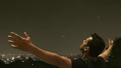 2000 కోట్ల ఆస్తి ఉన్న హీరో.. కాని చిన్న గదిలో  సంసారం.. సైకిల్ పై షూటింగ్ కు.. ఎవరో తెలుసా..? 