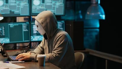 6 ಲಕ್ಷ ಮೊಬೈಲ್ ನಂಬರ್ ಬಂದ್, 65 ಸಾವಿರ URL ಬ್ಲಾಕ್; ಸರ್ಕಾರದಿಂದ ಅತಿದೊಡ್ಡ ಮಹತ್ವದ ನಿರ್ಧಾರ