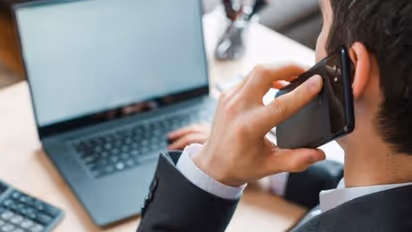 "I'll pay you $500 to hire me": Job applicant's strange offer goes viral online; Internet is in splits 