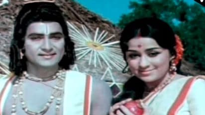 ఇండస్ట్రీ హిట్ సినిమాలో క్యాన్సర్ పేషెంట్ గా నటన..రియల్ లైఫ్ లో అదే వ్యాధికి బలైన హీరోయిన్