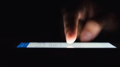 18 കൊല്ലം മുമ്പ് 'മരിച്ച' അച്ഛൻ ഫേസ്ബുക്കിൽ, തേടിപ്പോയ മകൻ കണ്ട കാഴ്ച, വന്‍ ട്വിസ്റ്റ്