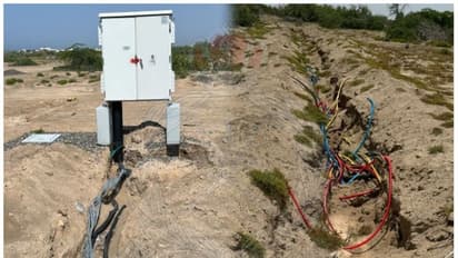 ജോലി സ്ഥലത്തു നിന്ന് ഇലക്ട്രിക് കേബിളുകളും വയറുകളും മോഷ്ടിച്ചു; അഞ്ച് പ്രവാസികൾ പോലീസ് പിടിയിൽ