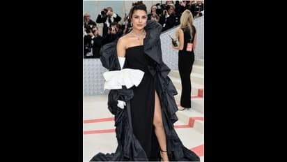 When THIS actor openly flirted with Priyanka Chopra, asked about her 'dream man'