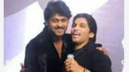 కాజల్‌ ప్రస్తావన తెచ్చి ప్రభాస్‌ని స్టేజ్‌పై ఆటపట్టించిన అల్లు అర్జున్‌..  దెబ్బకి డార్లింగ్‌ ఏం చేశాడంటే?