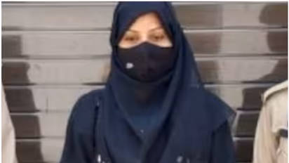 ഭാര്യയുടെ ക്രൂരത ആരും വിശ്വസിക്കുന്നില്ല, വീടിനുള്ളിൽ സിസിടിവി വച്ച് യുവാവ്; ദൃശ്യങ്ങൾ സഹിതം പരാതി, കേസ്