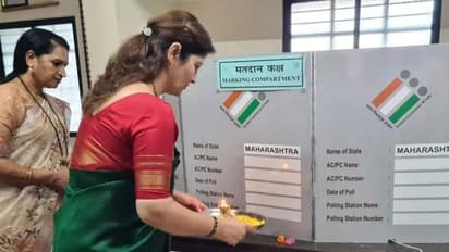 ഇലക്ട്രോണിക് വോട്ടിംഗ് മെഷീന് മുന്നില് ആരതി; വനിതാ നേതാവിനെതിരെ കേസ്