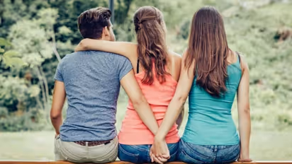 പങ്കാളിയുള്ളപ്പോൾ മുസ്ലിംകൾക്ക് 'ലിവ് ഇൻ റിലേഷൻ'ഷിപ്പിൽ അവകാശം ഉന്നയിക്കാനാവില്ല; അലഹബാദ് ഹൈക്കോടതി