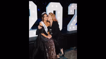 ಮಿಸ್ ಟೀನ್ ಅಮೆರಿಕಾ ಕೀರಿಟ ತ್ಯಜಿಸಿದ ಭಾರತೀಯ ಮೂಲದ ಉಮಾ ಸೋಫಿಯಾ ಶ್ರೀವತ್ಸಾ, ಭಾವುಕ ಪೋಸ್ಟ್!