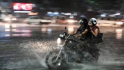 Heavy Rain : மழை வெளுத்து வாங்கப்போகுது.! எங்கெல்லாம் தெரியுமா.? எச்சரிக்கை விடுத்த வானிலை மையம்