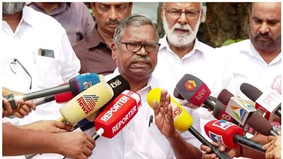 കെപിസിസി അംഗം സുബ്രഹ്മണ്യന് സസ്പെന്‍ഷന്‍, കെപിസിസി അധ്യക്ഷൻ ചിലരുടെ താത്പര്യങ്ങൾക്ക് വഴങ്ങിയെന്ന് ആക്ഷേപം