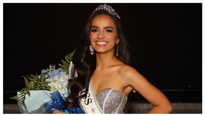 യുഎസ്എ മിസ് ടീൻ ഉമാസോഫിയ ശ്രീവാസ്തവ സ്ഥാനം രാജിവെച്ചു; നിലപാടുമായി ഒത്തുപോകില്ലെന്ന് വിശദീകരണം 