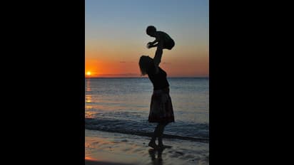 ಮೊದಲ ಬಾರಿ ತಾಯಿಯಾಗಿದ್ದೀರಾ? ಒತ್ತಡವನ್ನು ಹೀಗೆ ನಿಭಾಯಿಸಿ..