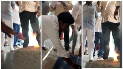 'പണം നൽകിയവർക്ക് തന്നെ വോട്ട് ചെയ്യും'; പ്രതിജ്ഞയെടുപ്പിച്ച് തിരുപ്പതിയിലെ വൈഎസ്ആർസിപി പ്രവർത്തകർ: വീഡിയോ 