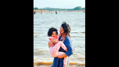 ತಾಯಿ ಒಂಟಿಯಾಗಿದ್ದರೂ ಕೊರತೆ ಇಲ್ಲದಂತೆ ನನ್ನನ್ನು ಬೆಳೆಸಿದ್ದಾರೆ: ಭಾವುಕರಾದ ನಟಿ ಶ್ರುತಿ ಹರಿಹರನ್