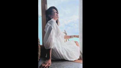 ഗ്ലാമര്‍ അവധിക്കാല ചിത്രങ്ങളുമായി എസ്തര്‍ ; യാത്രയ്ക്ക് തിരഞ്ഞെടുത്ത ഇടത്തിന്‍റെ പേരില്‍ ഇടഞ്ഞ് ചിലര്‍