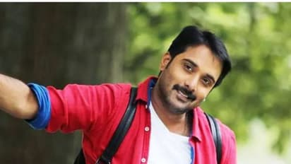 తరుణ్ రీఎంట్రీపై గుడ్ న్యూస్ చెప్పిన రోజా రమణి.. ప్రస్తుతం ఈ లవర్ బాయ్ చేస్తున్న బిజినెస్ ఏంటో తెలుసా?