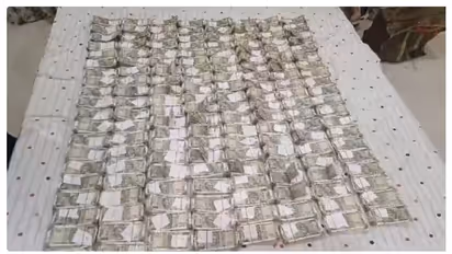 20,000 രൂപ കൈക്കൂലി വാങ്ങുന്നതിനിടെ എഞ്ചിനീയർ പിടിയിൽ, വീട്ടിലെ പരിശോധനയിൽ കണ്ടെത്തിയത് 80 ലക്ഷം രൂപ