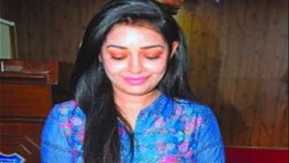 ಬೆಂಗಳೂರು: ನಟಿ ಛಾಯಾಸಿಂಗ್ ಮನೆಯಲ್ಲಿ ಚಿನ್ನಾಭರಣ ಕಳವು, ಕೆಲಸದಾಳು ಅರೆಸ್ಟ್