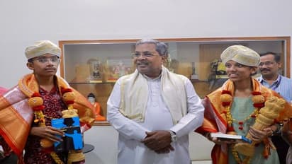 ಎಸ್‌ಎಸ್‌ಎಲ್‌ಸಿ ಪರೀಕ್ಷೆಯಲ್ಲಿ ಕರ್ನಾಟಕಕ್ಕೆ ಪ್ರಥಮ ಸ್ಥಾನ ಪಡೆದ ಅಂಕಿತಾ ಬಸಪ್ಪಗೆ 10 ಲಕ್ಷ..!