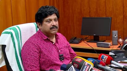 'കാറുകളിൽ ചൈൽഡ് സീറ്റ് നടപ്പാക്കില്ല, അക്കാര്യം സർക്കാർ ആലോചിച്ചിട്ടില്ല, ഉദ്ദേശിച്ചത് ബോധവത്കരണം മാത്രം'