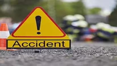 മദ്യപിച്ച് ലക്കുകെട്ട് ബൈക്ക് യാത്ര, വിവരം അറിയാൻ നിർത്തിയ വാഹനത്തിൽ ഇടിച്ച് അപകടം, രണ്ടുപേർ ചികിത്സയിൽ