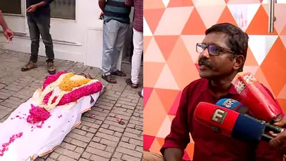 Kerala: Family of man died in Muscat protests with his body at Air India Express office in Thiruvananthapuram