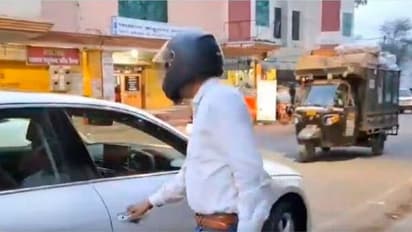 ಹೆಲ್ಮೆಟ್ ಧರಿಸಿಲ್ಲ ಅಂತ ಕಾರಿಗೂ ಒಂದು ಸಾವಿರ ದಂಡ ವಿಧಿಸಿದ ಟ್ರಾಫಿಕ್ ಪೊಲೀಸರು