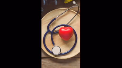 இந்த சூப்பர் உணவுகளை சாப்பிட்டாலே போதும்! இதய அடைப்புகளை ஈஸியா தடுக்கலாம்!