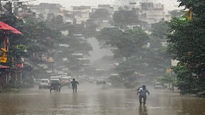 IMD issues heavy rainfall alert for Bengaluru; BBMP chief cancels officials' leave to handle emergency