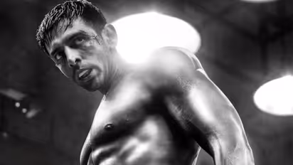 Kartik Aaryan's SHOCKING transformation as boxer in second poster of Chandu Champion, fans can't get enough