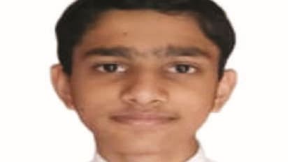 ಎಸ್ಎಸ್ಎಲ್ಸಿ: ಮುಂಜಾನೆ ಪತ್ರಿಕೆ ವಿತರಣೆ ಮಾಡಿ ಕರ್ನಾಟಕಕ್ಕೆ 7ನೇ ಸ್ಥಾನ ಪಡೆದ ಶಂಕರ್