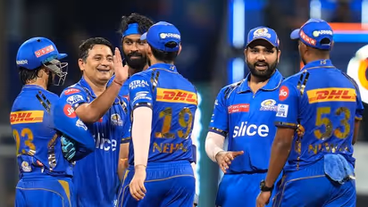IPL 2025: கழற்றிவிட்ட மும்பை இந்தியன்ஸ் - கோடிகளை கொடுத்து ரோகித் சர்மாவுக்கு வலைவீசும் 3 ஐபிஎல் அணிகள்!