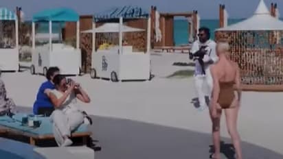 ಬುರ್ಕಾ ಬೇಕೋ, ಬೇಡ್ವೋ? ಭಾರತದಲ್ಲಿ ನಿಲ್ಲದ ಹೋರಾಟ, ಸೌದಿಯಲ್ಲಿ ಮೊಟ್ಟಮೊದಲ ಸ್ವಿಮ್ ವೇರ್ ಶೋ!