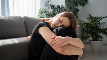 മാനസികാരോഗ്യത്തിനും സന്തോഷം അനുഭവപ്പെടാനും ഒഴിവാക്കേണ്ട ഭക്ഷണങ്ങള്‍ 