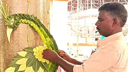 ജോലി കഴിഞ്ഞ് കിട്ടുന്ന സമയത്ത് തുടങ്ങിയ ഹോബിയാണ്, നയന മനോഹര കാഴ്ചയായി രാജന്റെ അലങ്കാരങ്ങൾ