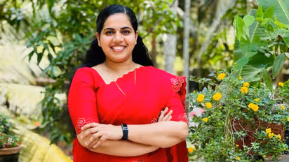 'ഇക്കൂട്ടരാണ് ജനാധിപത്യത്തിന്റെയും മര്യാദയുടെയും ക്ലാസ് എടുക്കുന്നത്'; സൈബർ ആക്രമണങ്ങളിൽ പ്രതികരിച്ച് ആര്യ