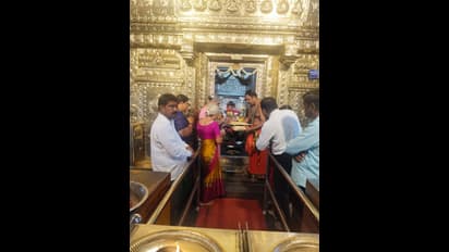 ಬೆಳ್ಳಂಬೆಳಗ್ಗೆ ಗೊರವನಹಳ್ಳಿ ಮಹಾಲಕ್ಷ್ಮಿ ದರ್ಶನ ಪಡೆದ ಇನ್ಫೋಸಿಸ್ ಮುಖ್ಯಸ್ಥೆ ಸುಧಾ ಮೂರ್ತಿ