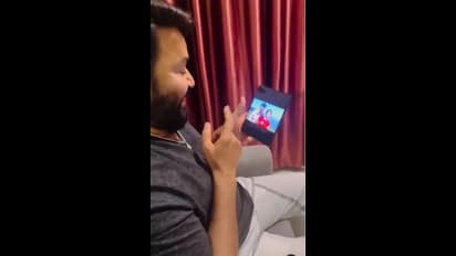 ಎರಡು ಕನಸು ಚಿತ್ರದ ಹಾಡನ್ನು ಹಾಡಿದ ಮೋಹನ್‌ ಲಾಲ್‌; ನಟನ ಕಾಲ್‌ ಕೆಳಗೆ ನುಗ್ಗಿ ಬುದ್ದಿ ಕಲಿಬೇಕು ಎಂದ ನೆಟ್ಟಿಗರು