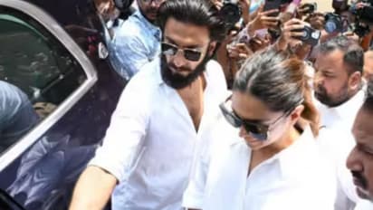 ಮತ ಚಲಾಯಿಸಲು ಬಂದ ದೀಪಿಕಾ; ಬೇಬಿ ಬಂಪ್ ನೋಡಿ ಗಂಡು ಮಗು ಅಂತಿರೋದ್ಯಾಕೆ ನೆಟಿಜನ್ಸ್?