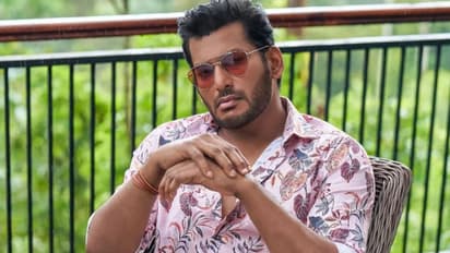 హీరోయిన్ తో రహస్యంగా విశాల్ ఎంగేజ్మెంట్, స్టార్ హీరో పెళ్లాడబోయేది ఆమెనేనా?