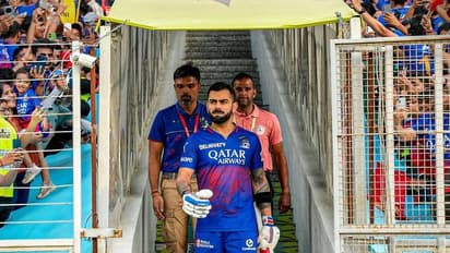 ఓ విరాట్ కోహ్లీ ముందు నువ్వు ఆ పనిచేయ్యవయ్యా సామి.. అప్పుడే ఐపీఎల్ కప్పు గెలుస్తావ్.. !