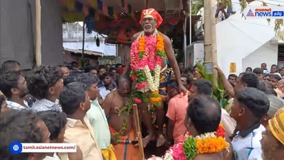 அரிவாள் மீது ஏறி நின்று அருள் வாக்கு கூறிய கருப்பண்ணசாமி; 7 வருடங்களுக்கு பின் நடைபெற்ற வினோத திருவிழா