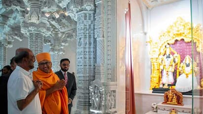 அபுதாபியில் புதிதாக கட்டப்பட்டுள்ள இந்து கோயிலுக்கு சென்ற ரஜினிகாந்த்... வைரல் வீடியோ..