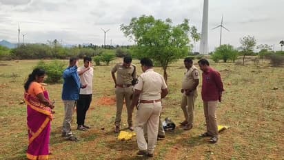 பழனி அருகே தனியார் தோட்டத்தில் புதைக்கப்பட்ட மனித உடல்? தடயங்களின் அடிப்படையில் போலீஸ் விசாரணை