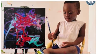 'ലോകത്തിലെ ഏറ്റവും പ്രായം കുറഞ്ഞ പുരുഷ കലാകാരന്' പ്രായം ഒന്നര വയസ് 